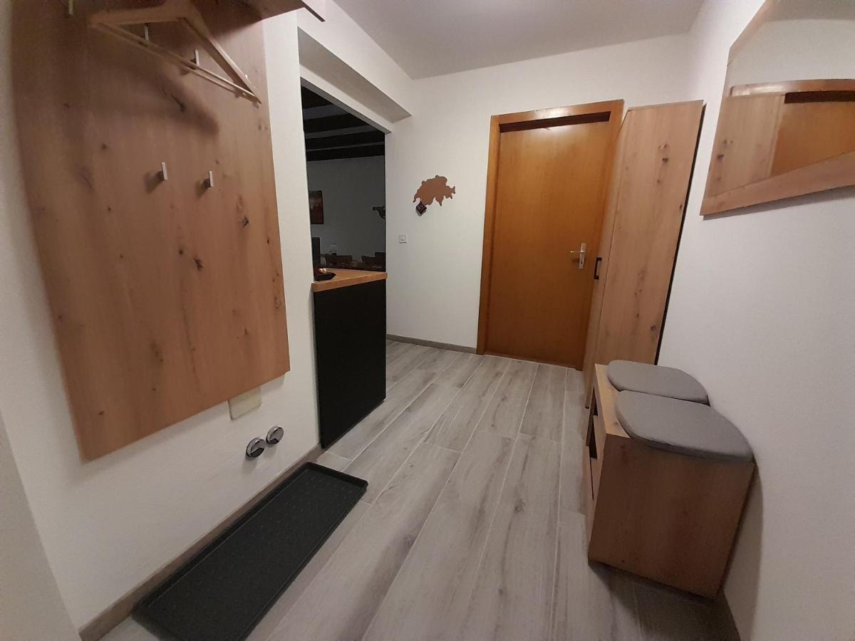 Studio Chez Un Vigneron Au Village Au 2Eme Etage Sans Ascenseur Villeneuve Bagian luar foto